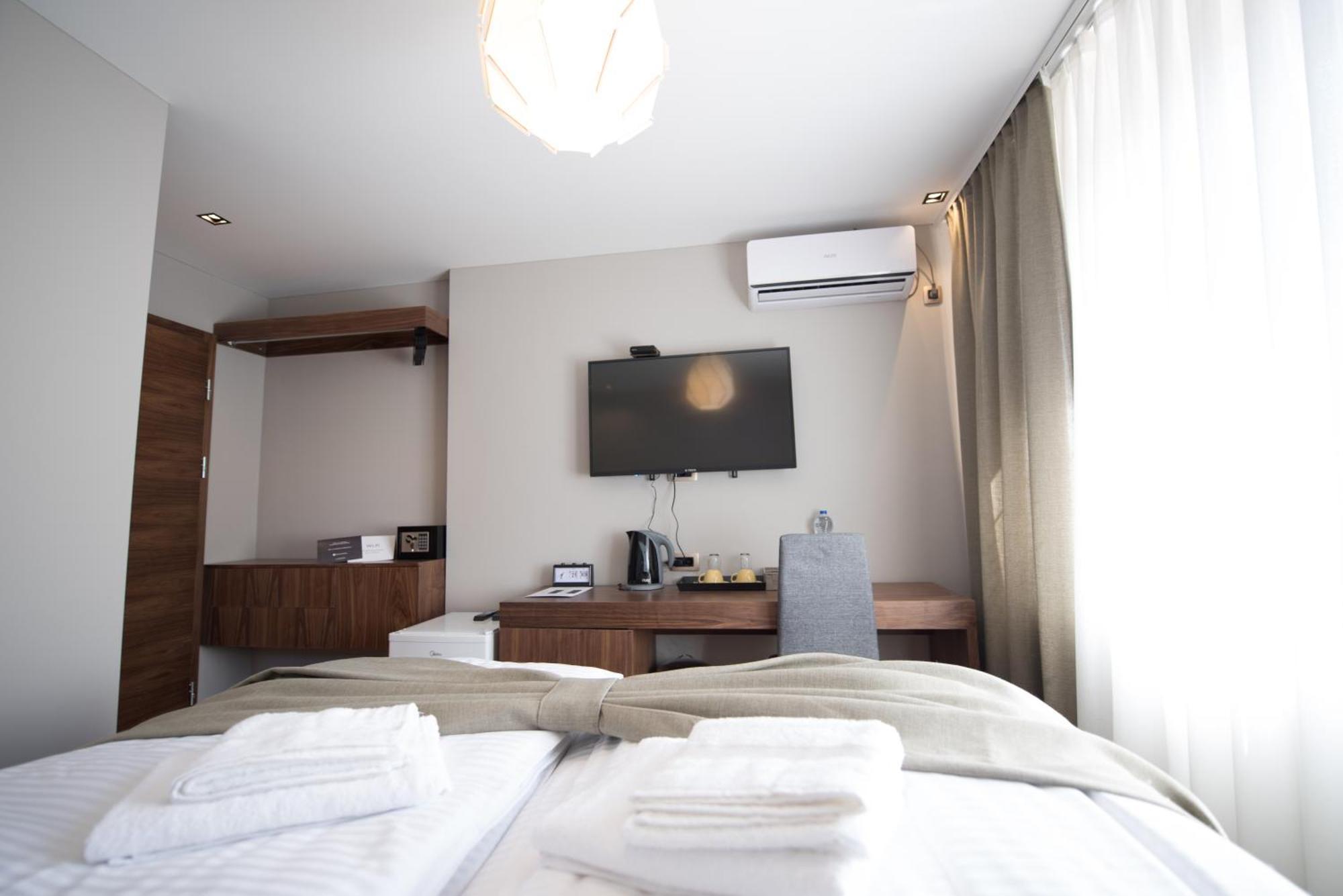 Boulevard Exclusive พริสตีนา ภายนอก รูปภาพ